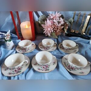 Beautiful Lenox Peachtree Cup And Saucers Set Of 6